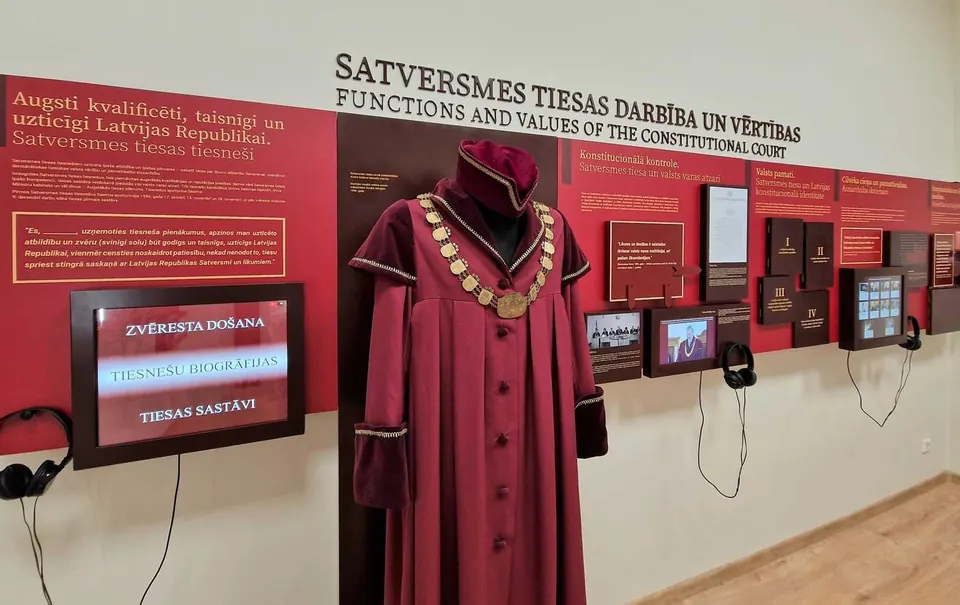 Satversmes Tiesas muzeja ekspozīcijas ražošana un montāža. Izstāžu stenda dizains, ražošana un montāža, EVENT MORE